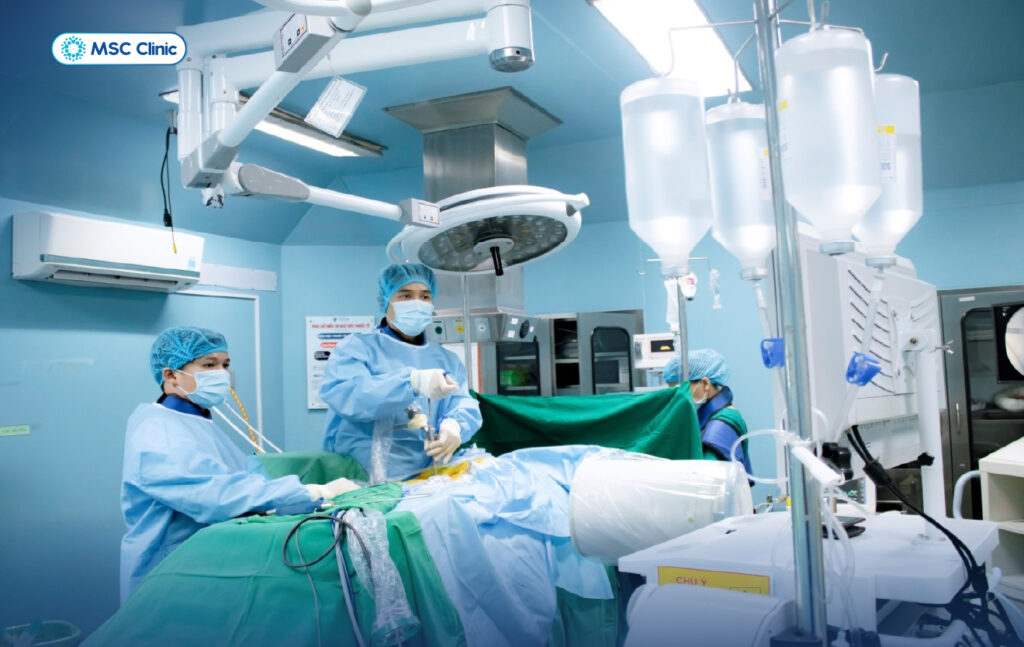 Thoát vị đĩa đệm rách bao xơ là gì? Chẩn đoán và điều trị như thế nào ...