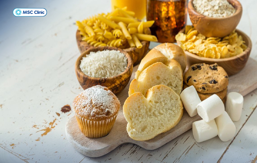 Cách trị gan nhiễm mỡ hiệu quả là hạn chế tối đa đường và carb tinh chế trong chế độ ăn 