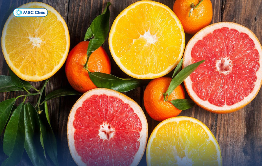 Cam, bưởi chứa nhiều chất xơ hòa tan giúp làm chậm hấp thu đường, hỗ trợ kiểm soát đường huyết hiệu quả