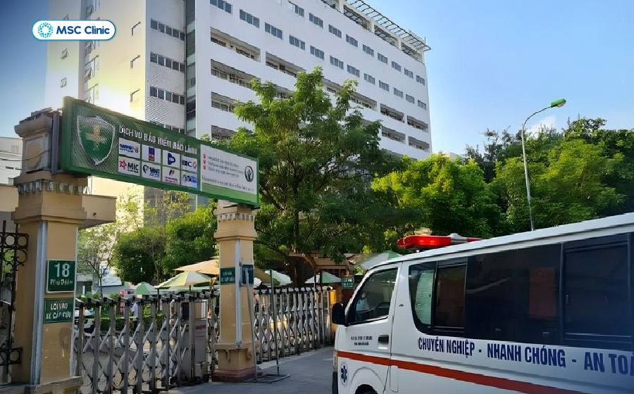 Bệnh viện Hữu nghị Việt Đức là một trong những lựa chọn khi tìm hiểu khám thoái hóa khớp gối ở đâu