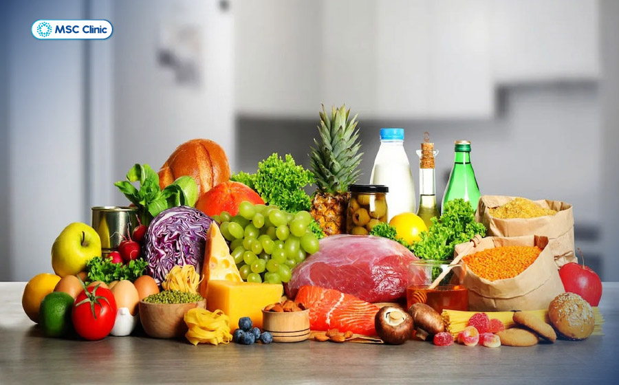 Nên ăn đa dạng thực phẩm để hỗ trợ quá trình lành gân sau bong gân mắt cá chân