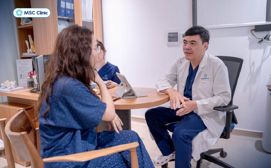 Khám và điều trị bệnh xương khớp gây đau gót chân tại MSC Clinic
