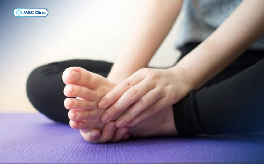 Nếu tình trạng tê bì chân tay lặp lại thường xuyên nên điều chỉnh thói quen sinh hoạt