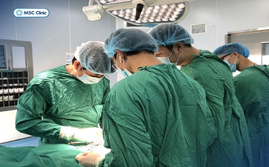 Phẫu thuật cột sống dành cho các trường hợp đau cột sống lưng nặng 