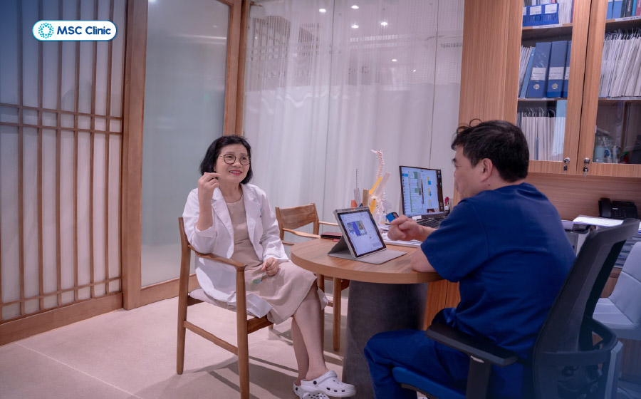 Thăm khám và điều trị sớm giúp thời gian phục hồi bong gân ngón tay được rút ngắn