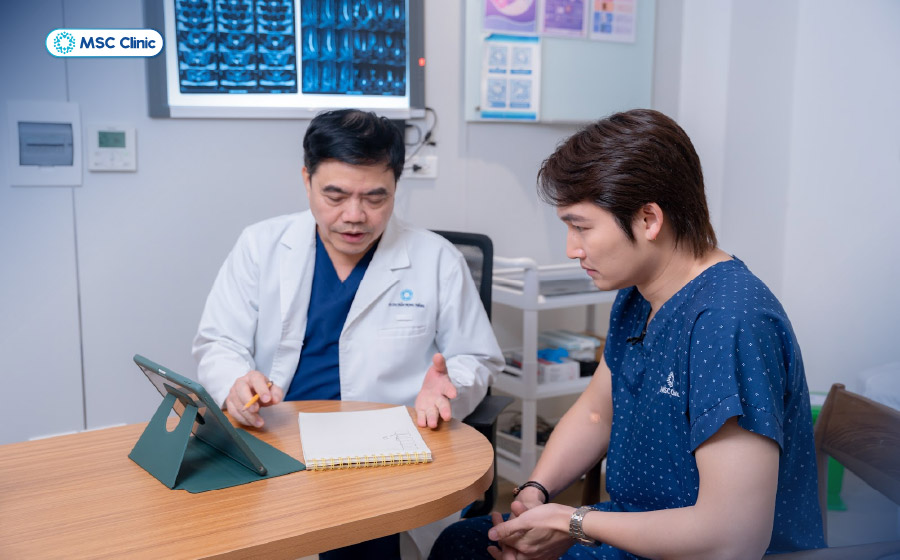 Bác sĩ xương khớp giỏi ở Hà Nội có nhiều năm kinh nghiệm luôn được bệnh nhân tin tưởng