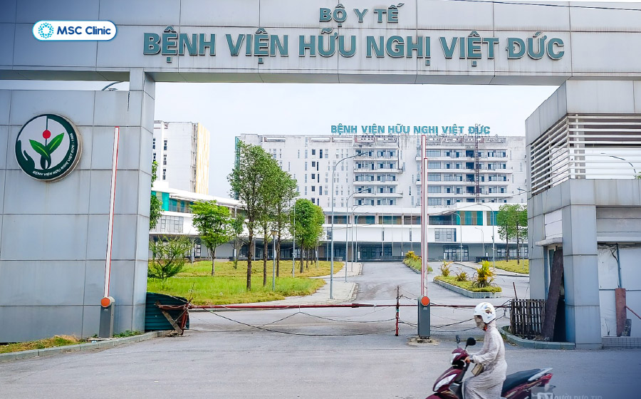 Bệnh viện Hữu Nghị Việt Đức là một trong những đơn vị đầu ngành khi nhắc đến can thiệp ngoại khoa điều trị bệnh lý khớp gối