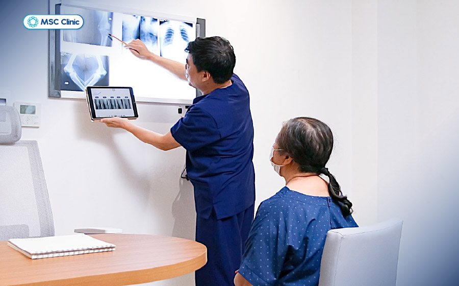 Hình ảnh trong buổi thăm khám của bác sĩ Trần Trọng Thắng tại MSC Clinic