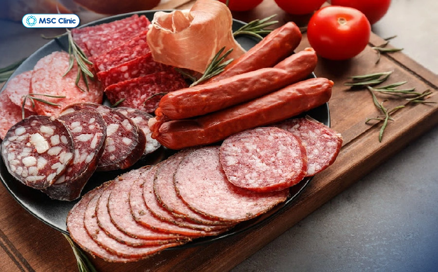 Người đau thần kinh tọa cần hạn chế ăn thịt đỏ Người đau thần kinh tọa cần hạn chế ăn thịt đỏ