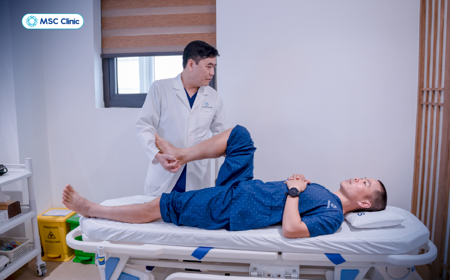 Vật lý trị liệu là một cách chữa căng cơ đùi hiệu quả, nhanh chóng