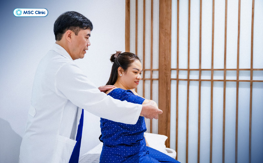 Các bài tập kéo giãn khớp vai giúp hạn chế dính khớp và phục hồi chức năng Các bài tập kéo giãn khớp vai giúp hạn chế dính khớp và phục hồi chức năng