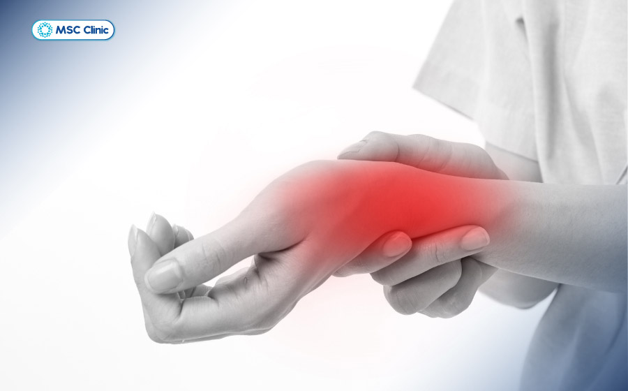 Đau cổ tay là tình trạng thường gặp, có thể đến từ nhiều nguyên nhân khác nhau Đau cổ tay là tình trạng thường gặp, có thể đến từ nhiều nguyên nhân khác nhau