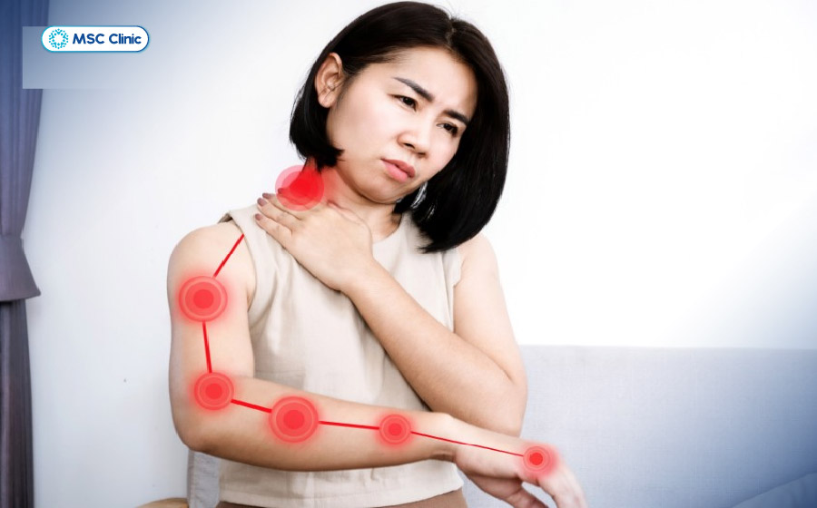 Đau lan từ cổ xuống vai, cánh tay là dấu hiệu cảnh báo chèn ép thần kinh cần đi khám ngay để xử lý kịp thời Đau lan từ cổ xuống vai, cánh tay là dấu hiệu cảnh báo chèn ép thần kinh cần đi khám ngay để xử lý kịp thời