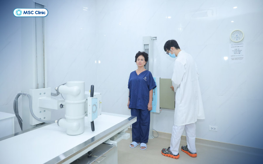 Hệ thống X-quang kỹ thuật số hiện đại tại MSC Clinic giúp chẩn đoán chính xác Hệ thống X-quang kỹ thuật số hiện đại tại MSC Clinic giúp chẩn đoán chính xác