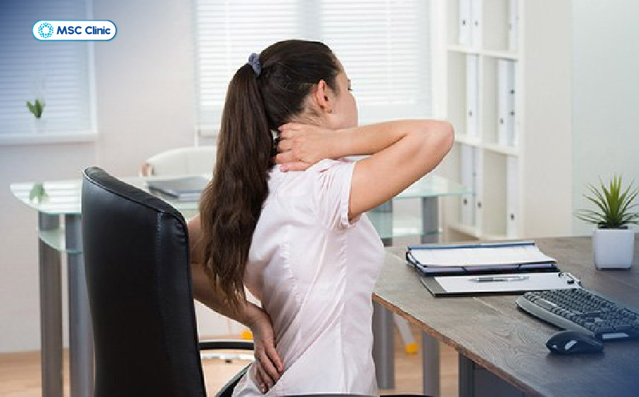 Ngồi lâu, ít vận động có thể gây đau nhức xương khớp toàn thân