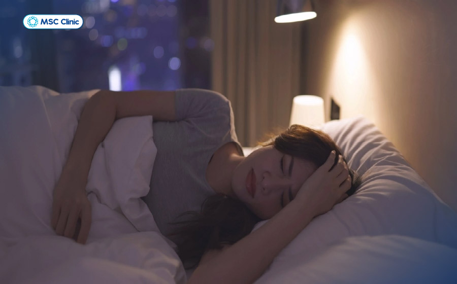 Nhức mỏi tay chân vào ban đêm gây khó ngủ, mệt mỏi Nhức mỏi tay chân vào ban đêm gây khó ngủ, mệt mỏi