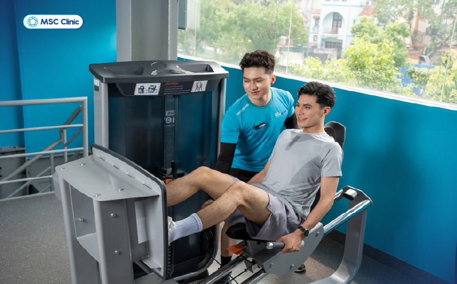 Tập gym sai cách có thể khiến cơ hình lê bị quá tải, co thắt kéo dài, từ đó gây đau vùng mông và làm tăng nguy cơ mắc hội chứng cơ hình lê Tập gym sai cách có thể khiến cơ hình lê bị quá tải, co thắt kéo dài, từ đó gây đau vùng mông và làm tăng nguy cơ mắc hội chứng cơ hình lê