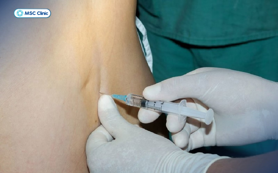 Tiêm corticoid chống viêm cần lưu ý tác dụng phụ Tiêm corticoid chống viêm cần lưu ý tác dụng phụ