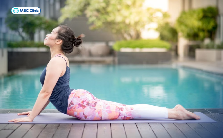 Tìm hiểu ngay 7 bài tập yoga chữa đau lưng vai gáy hiệu quả tại nhà trong bài viết sau  