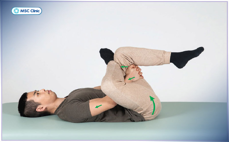Tư thế căng cơ Piriformis là bài tập vật lý trị liệu hỗ trợ giảm chứng đau thắt lưng do rách bao xơ đĩa đệm hữu hiệu