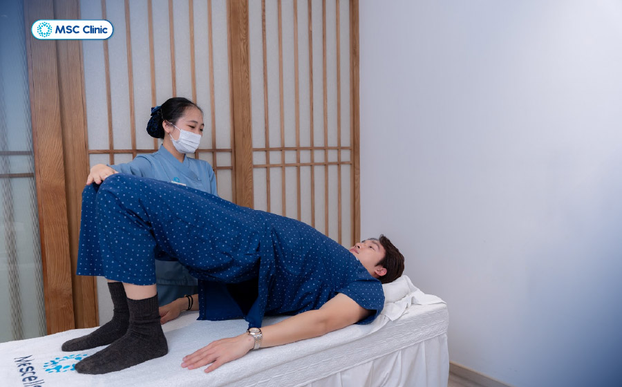 Vật lý trị liệu giúp tăng sức mạnh cơ lưng, cải thiện vận động và giảm áp lực lên đĩa đệm Vật lý trị liệu giúp tăng sức mạnh cơ lưng, cải thiện vận động và giảm áp lực lên đĩa đệm