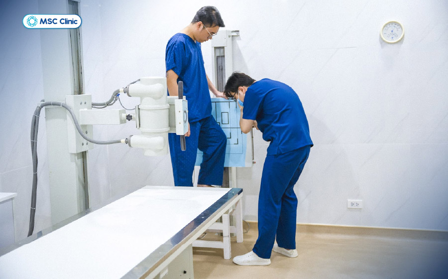 Chụp X-quang khớp gối giúp đánh giá trực tiếp cấu trúc xương, mật độ xương và khe khớp Chụp X-quang khớp gối giúp đánh giá trực tiếp cấu trúc xương, mật độ xương và khe khớp