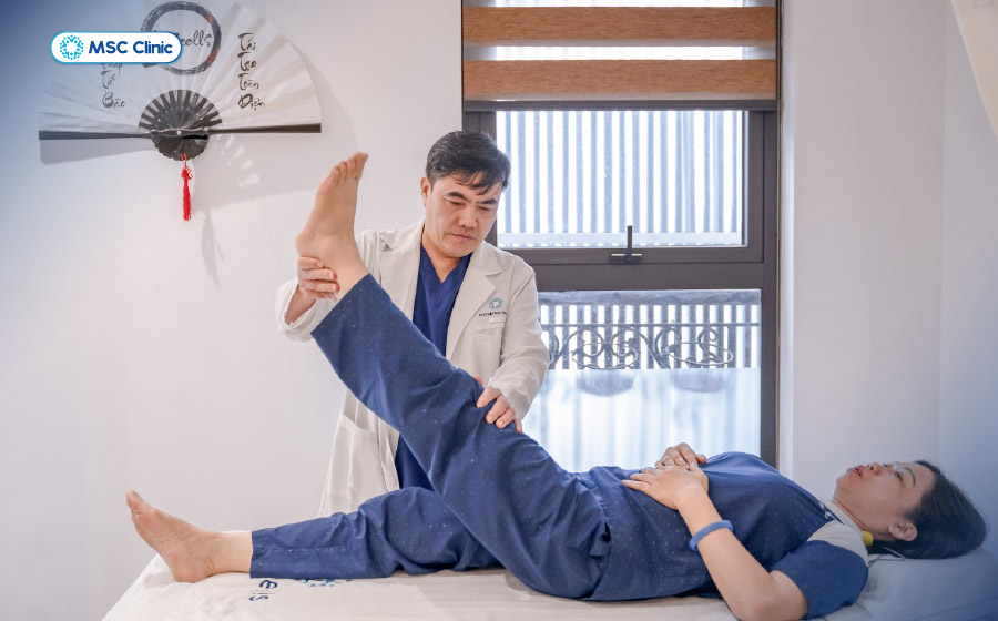 Bạn cần thăm khám bác sĩ sớm để được chẩn đoán và điều trị kịp thời