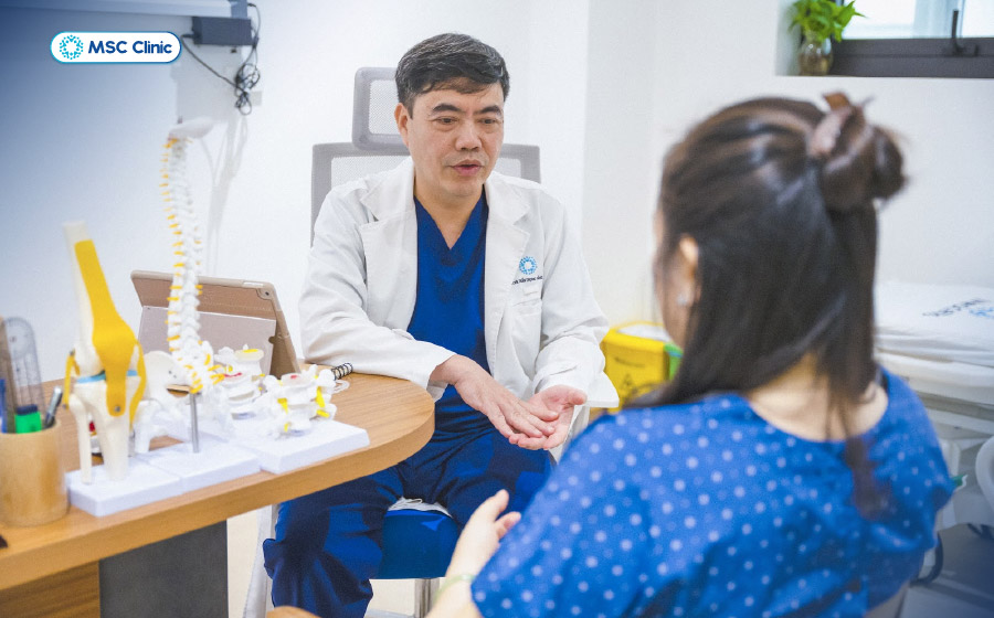 Bệnh nhân được tư vấn chi tiết về tình trạng bệnh lý và phác đồ điều trị hiệu quả Bệnh nhân được tư vấn chi tiết về tình trạng bệnh lý và phác đồ điều trị hiệu quả
