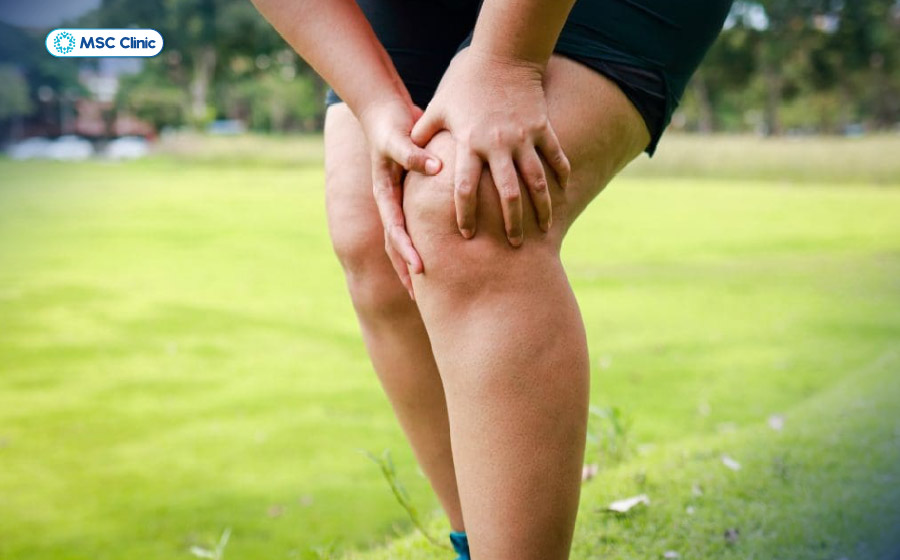 Cân nặng dư thừa làm tăng áp lực lên khớp và thúc đẩy khô khớp sớm Cân nặng dư thừa làm tăng áp lực lên khớp và thúc đẩy khô khớp sớm