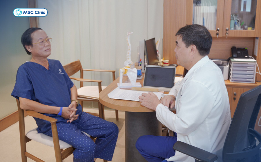 Hình ảnh NSƯT Phú Thăng đến thăm khám và tư vấn điều trị cùng bác sĩ Thắng tại MSC Clinic Hình ảnh NSƯT Phú Thăng đến thăm khám và tư vấn điều trị cùng bác sĩ Thắng tại MSC Clinic