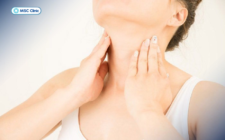 Không nên massage mạnh lên vùng đang sưng viêm, chấn thương cấp tính 