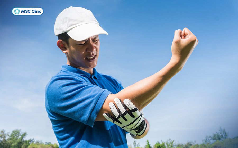 Người chơi golf thường bị đau khuỷu tay mặt trong