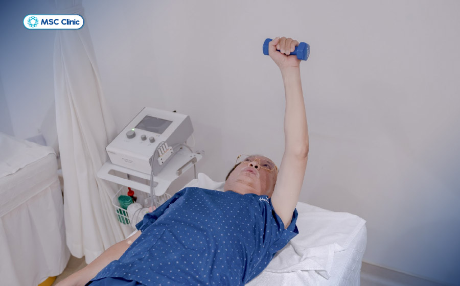 Tập tăng cường sức mạnh cơ chóp xoay là biện pháp hiệu quả giúp phòng ngừa trật khớp vai Tập tăng cường sức mạnh cơ chóp xoay là biện pháp hiệu quả giúp phòng ngừa trật khớp vai