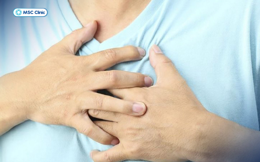 Viêm khớp ức đòn gây ra những cơn đau nhức kéo dài ảnh hưởng tới sinh hoạt