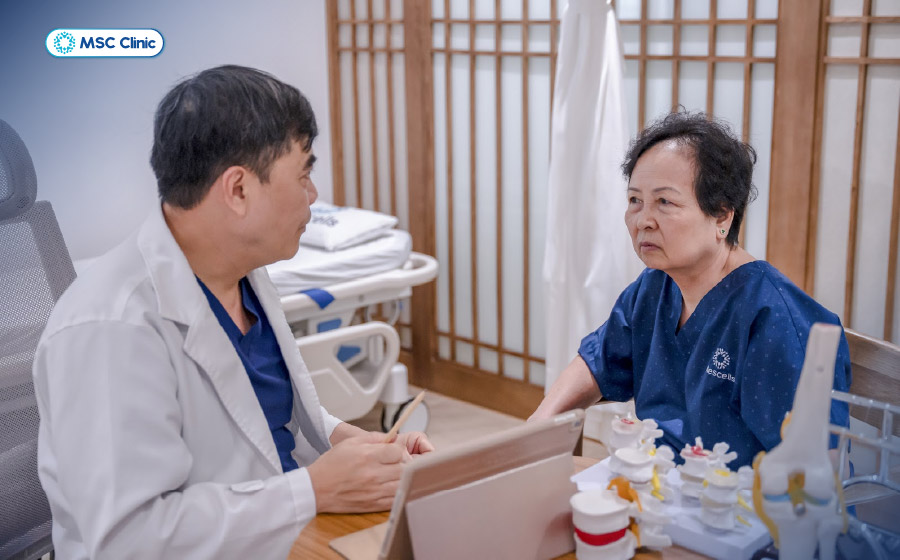 Đối với những người có bệnh lý nền, nên tham khảo ý kiến của bác sĩ trước khi áp dụng cách chữa khô khớp bằng đậu bắp Đối với những người có bệnh lý nền, nên tham khảo ý kiến của bác sĩ trước khi áp dụng cách chữa khô khớp bằng đậu bắp