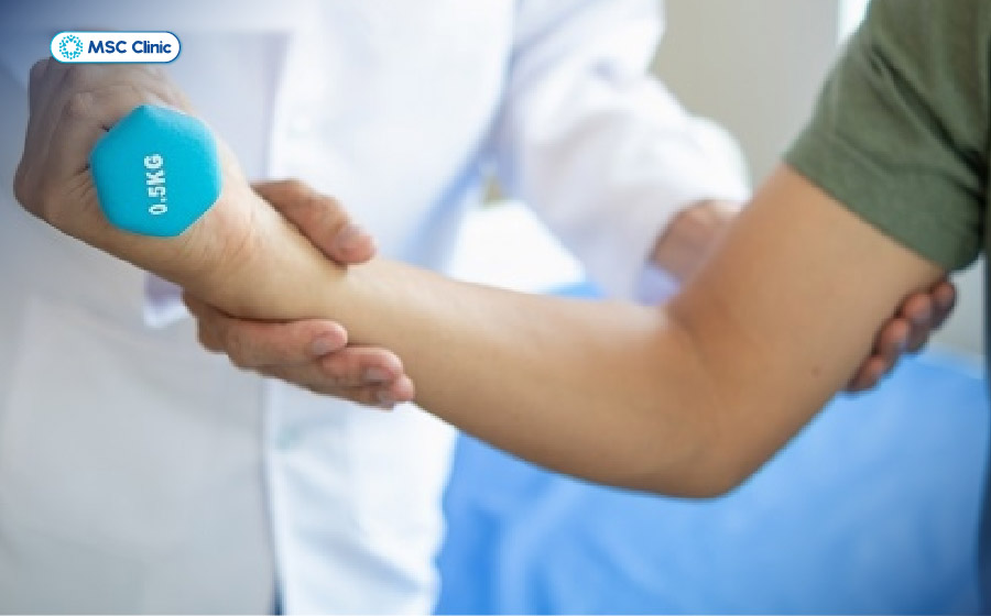 Bài tập phục hồi chức năng khớp khuỷu tay đúng thời điểm giúp cải thiện tầm vận động và giảm cứng khớp