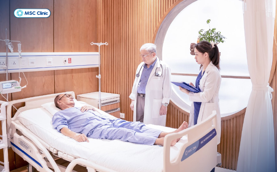 Giáo sư Thái Hồng Quang tư vấn phác đồ điều trị cá nhân hóa cho bệnh nhân bị tiểu đường