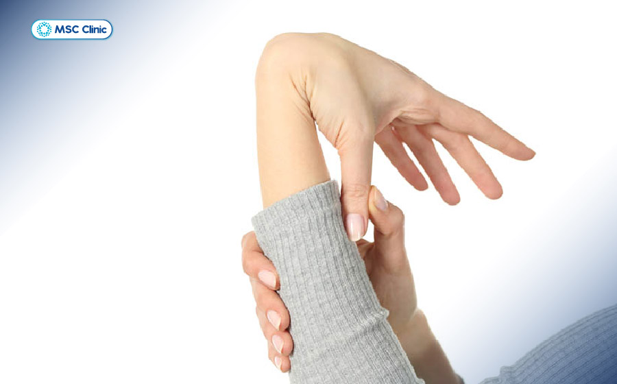 Hội chứng Ehlers-Danlos khiến người bệnh có cảm giác lỏng khớp gối, da mỏng và dễ bầm tím Hội chứng Ehlers-Danlos khiến người bệnh có cảm giác lỏng khớp gối, da mỏng và dễ bầm tím