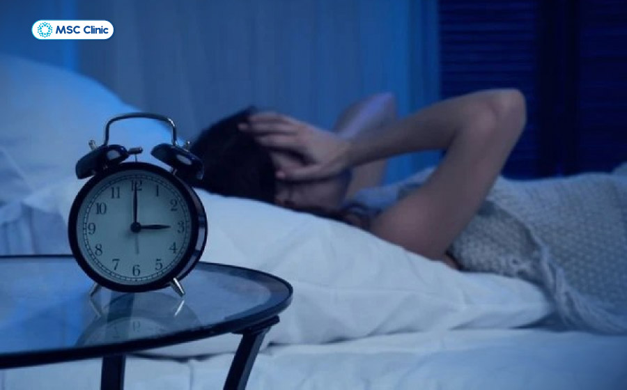 Mệt mỏi kéo dài, ngủ không sâu giấc hoặc thức dậy vẫn cảm thấy kiệt sức là những biểu hiện thường gặp của đau cơ xơ hóa Mệt mỏi kéo dài, ngủ không sâu giấc hoặc thức dậy vẫn cảm thấy kiệt sức là những biểu hiện thường gặp của đau cơ xơ hóa