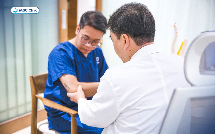 Người bệnh viêm dây thần kinh nên đi khám khi tê bì, đau rát kéo dài và rối loạn vận động Người bệnh viêm dây thần kinh nên đi khám khi tê bì, đau rát kéo dài và rối loạn vận động