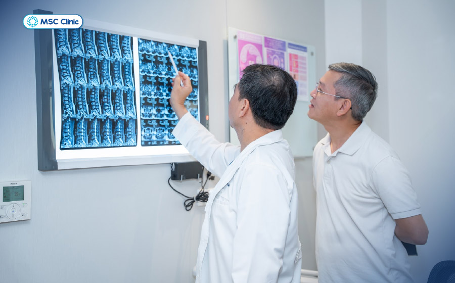 Sau khi chụp MRI, người bệnh cần trao đổi với bác sĩ để nắm được tình trạng bệnh của mình