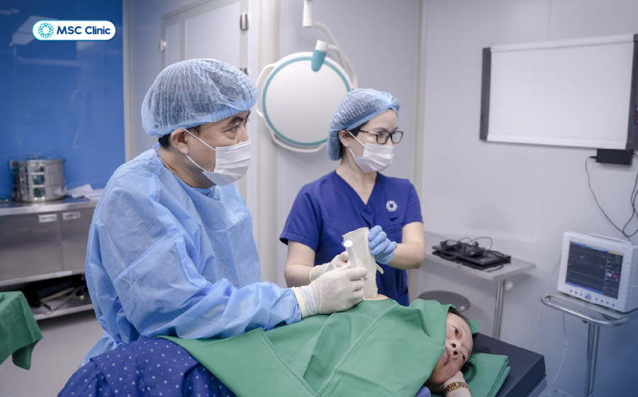 Tiêm PRP được áp dụng trong các trường hợp tổn thương sụn và mô mềm bên trong khớp vai Tiêm PRP được áp dụng trong các trường hợp tổn thương sụn và mô mềm bên trong khớp vai