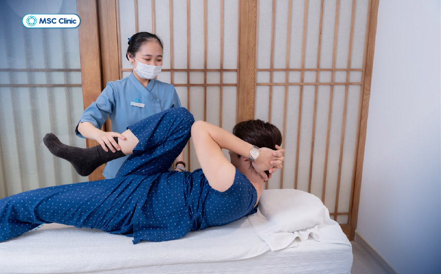 Vật lý trị liệu - phục hồi chức năng giúp người mắc các bệnh về cột sống cải thiện sức mạnh cơ, kiểm soát chức năng vận động Vật lý trị liệu - phục hồi chức năng giúp người mắc các bệnh về cột sống cải thiện sức mạnh cơ, kiểm soát chức năng vận động