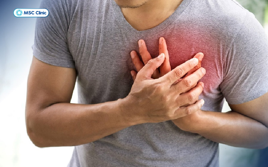 Viêm sụn sườn thường gây ra những cơn đau nhói khi cử động mạnh Viêm sụn sườn thường gây ra những cơn đau nhói khi cử động mạnh