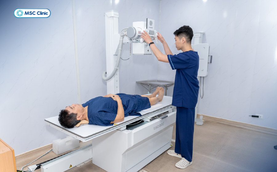 Chụp X-quang giúp quan sát dễ dàng các tổn thương trên xương Chụp X-quang giúp quan sát dễ dàng các tổn thương trên xương