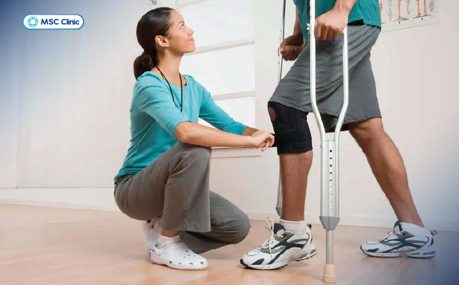 Khi đau đã giảm và xương phục hồi, người bệnh cần tập luyện theo hướng dẫn của bác sĩ để khôi phục sức mạnh và chức năng vận động Khi đau đã giảm và xương phục hồi, người bệnh cần tập luyện theo hướng dẫn của bác sĩ để khôi phục sức mạnh và chức năng vận động