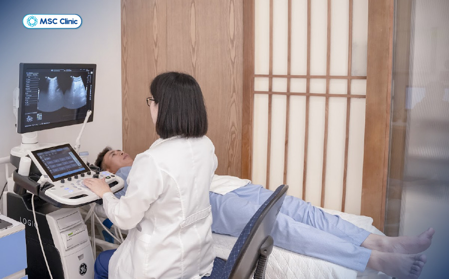 Máy siêu âm hiện đại hỗ trợ đánh giá tình trạng gan