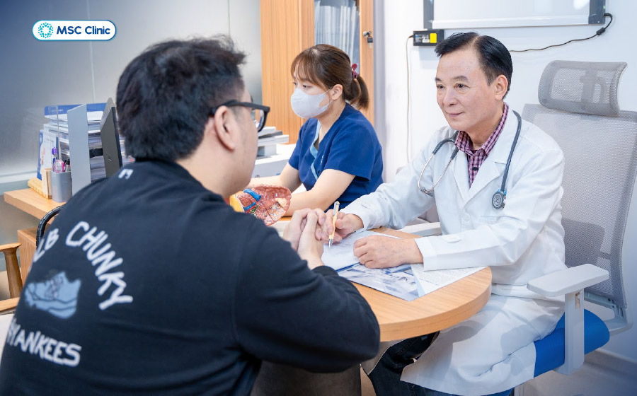 Men gan tăng kéo dài cần được tìm nguyên nhân và theo dõi định kỳ, thay vì chỉ điều chỉnh lượng trứng Men gan tăng kéo dài cần được tìm nguyên nhân và theo dõi định kỳ, thay vì chỉ điều chỉnh lượng trứng