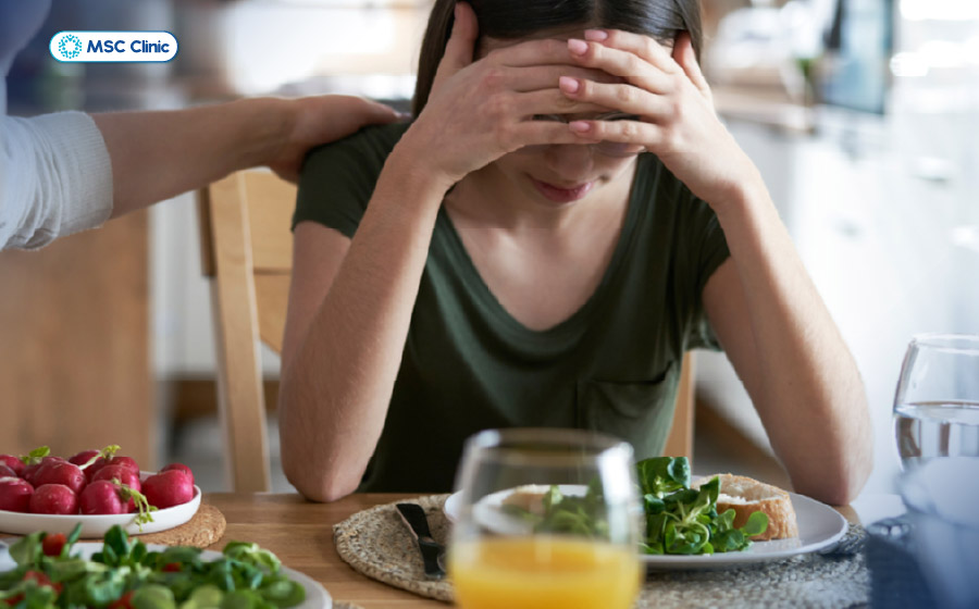 Mệt mỏi, chán ăn có thể là dấu hiệu của men gan tăng