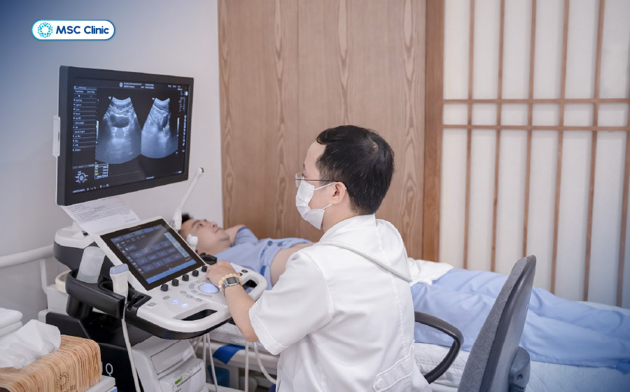 Thực hiện siêu âm ổ bụng để khảo sát tổn thương và theo dõi bệnh gan mạn tính Thực hiện siêu âm ổ bụng để khảo sát tổn thương và theo dõi bệnh gan mạn tính